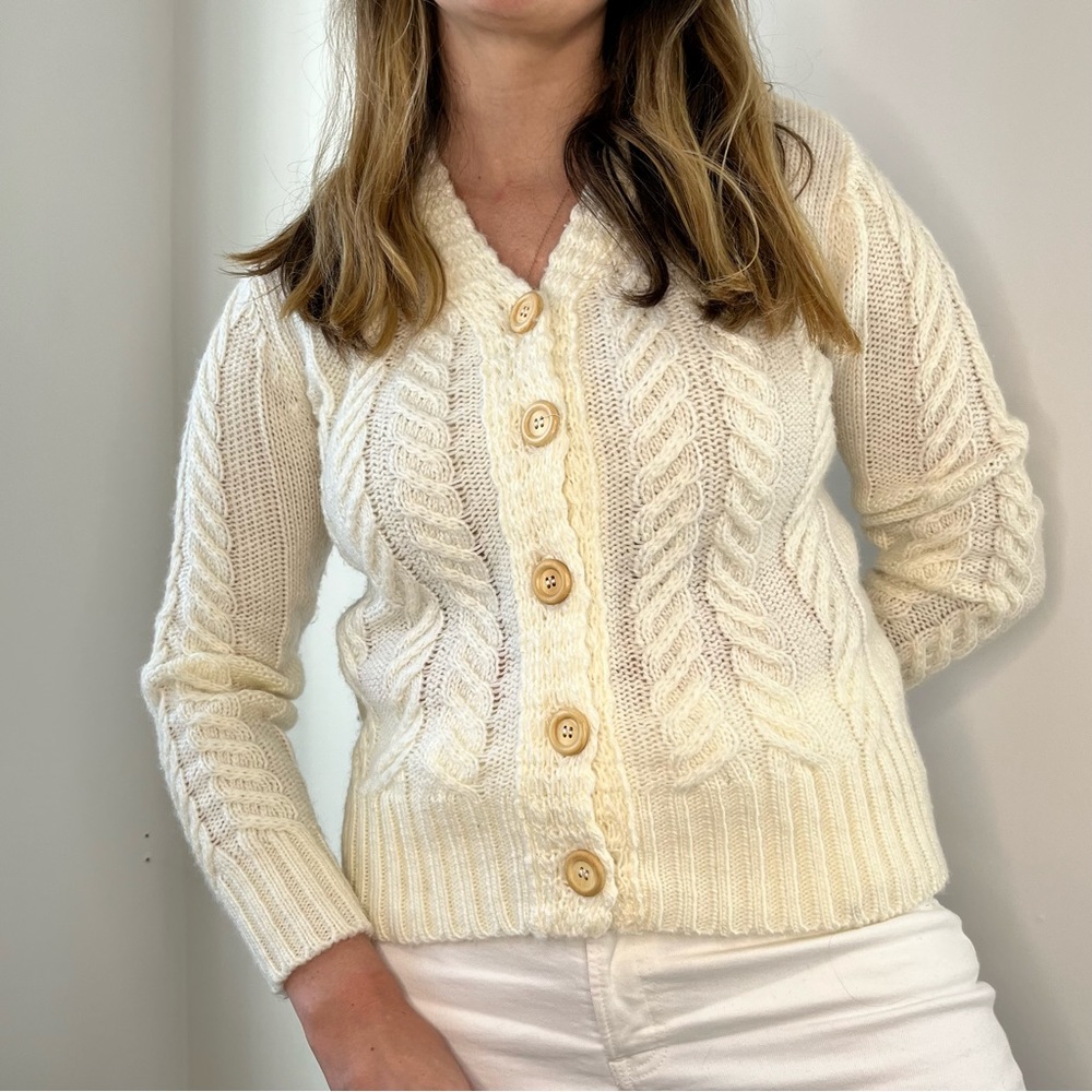 Vintage Fantastik Cream Cable Knit Cardigan with Wooden Buttons - Picture 2 of 15